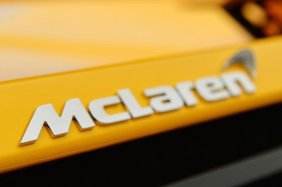  McLaren MP4-12C Spyder 2012 года  (фото 243 из 270)